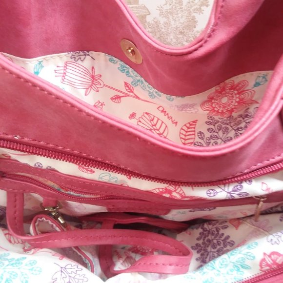 Danna Pink floral purse Faux leather. - Picture 2 of 13